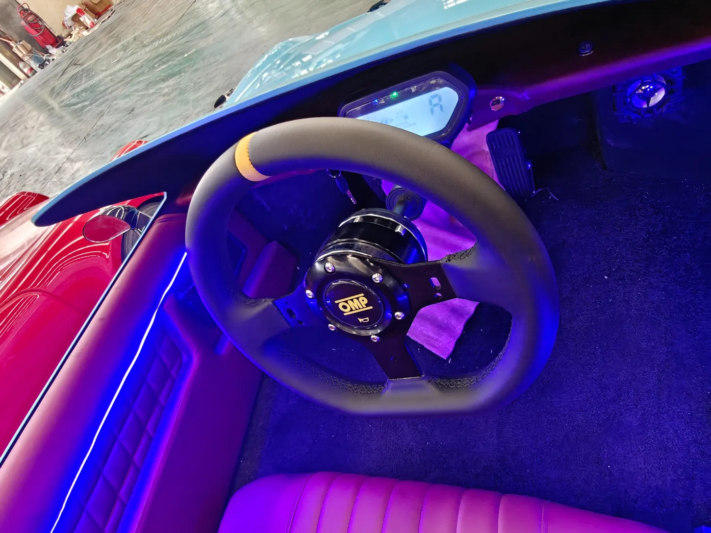 Quick release steering wheel